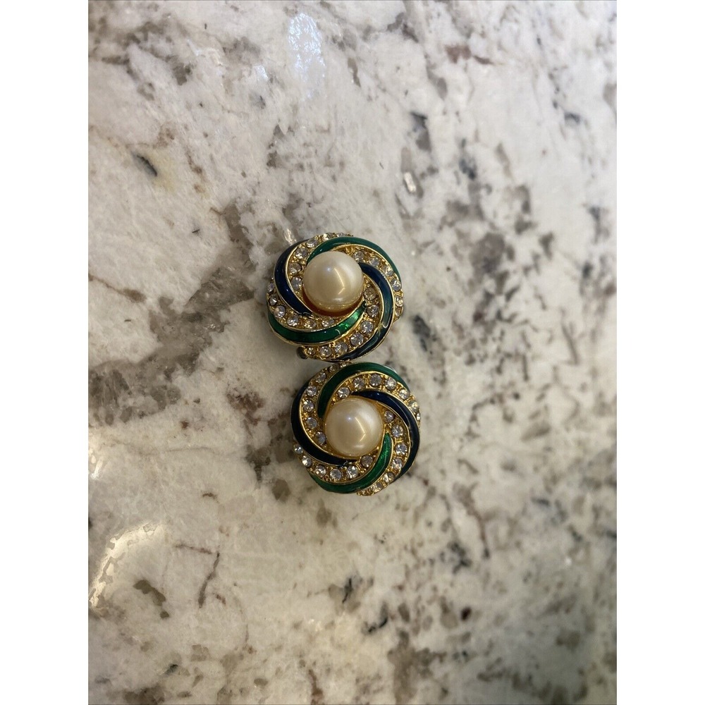 1980s Gold Tone‎ Faux Pearl Clip-On Earrings Diamonds pearls green accents